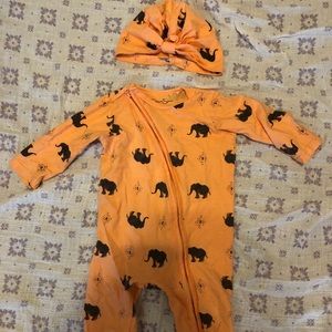 Baby pjs or outfit